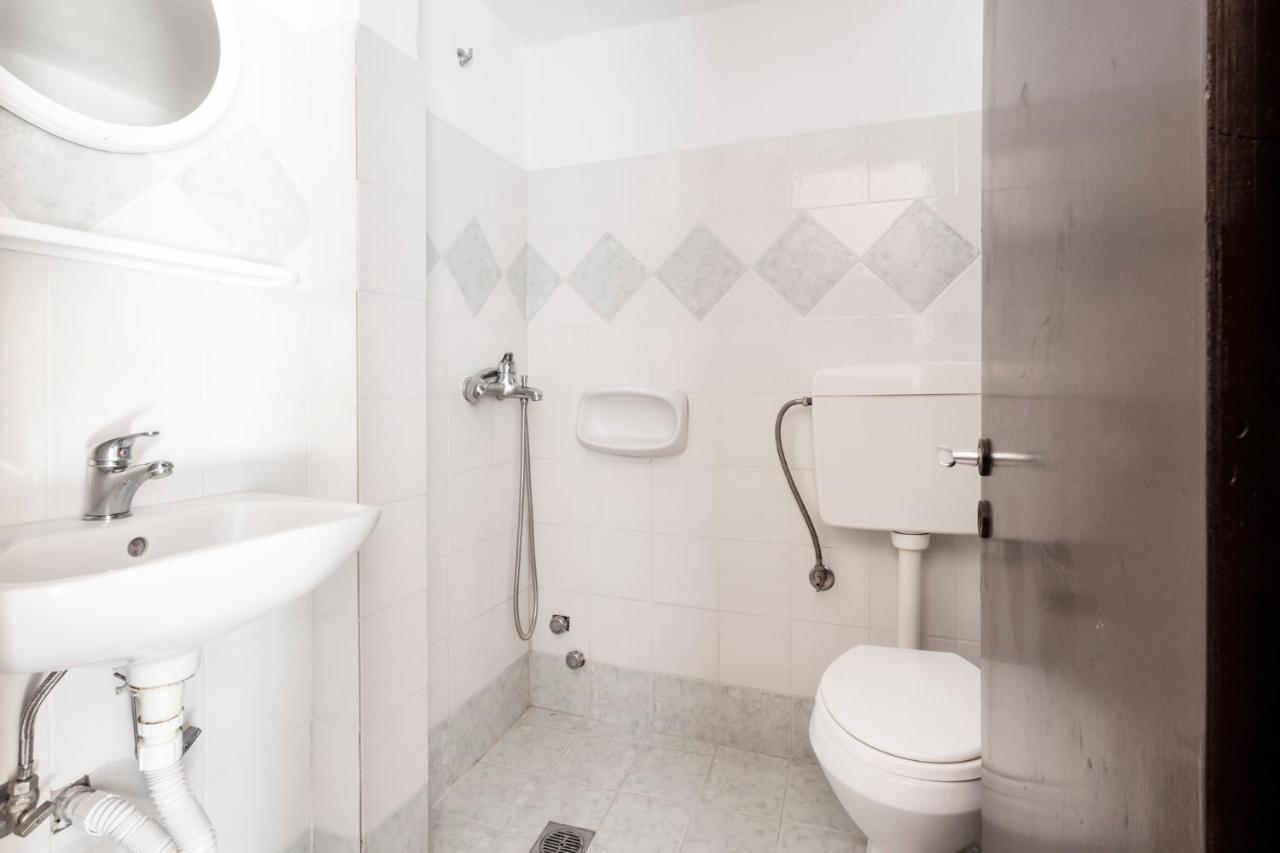 One Bedroom Apartment With Kitchenette# 12 A Raches  Luaran gambar